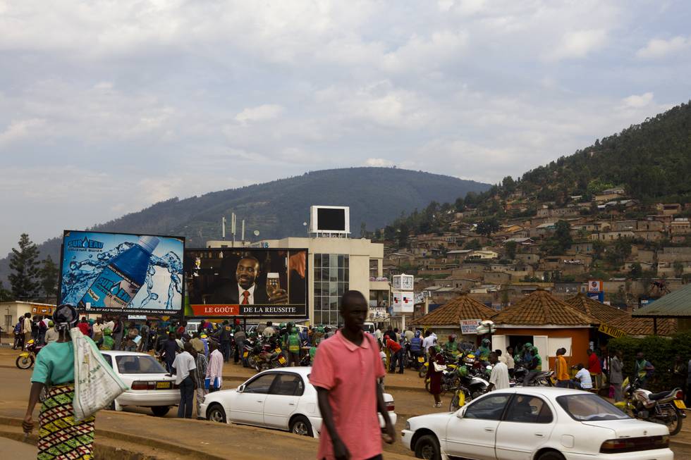 Ytringsfrihet i Rwanda er sterkt begrenset. Myndighetene er kjent for å slå hardt ned på regimekritikere. Her et bilde fra utkanten av Kigali.
Arkivfoto: Heiko Junge / NTB