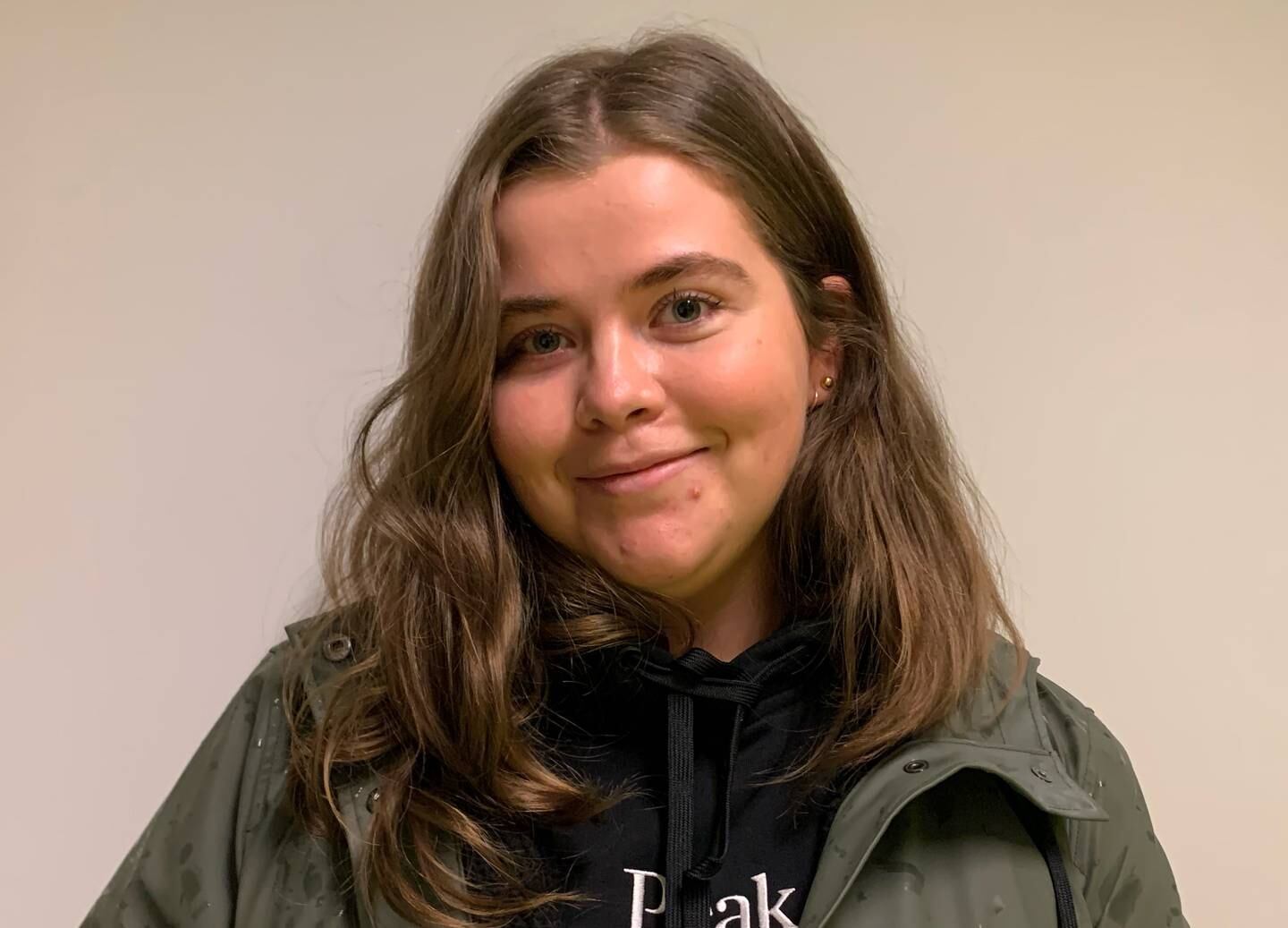 Aleksandra Mjøs er student ved UiS og fornøyd med tilbudet vaksinebussen gir.