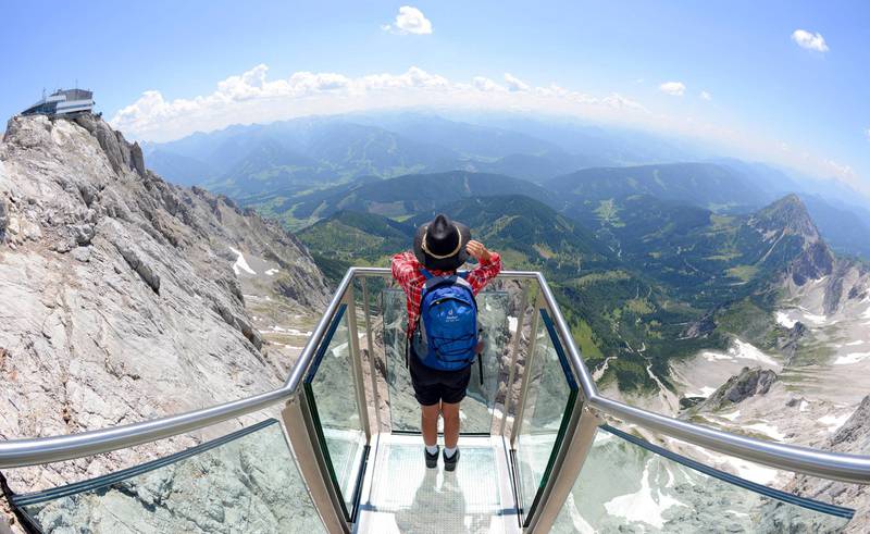 Tør du å gå «Trappen ut i intetheten» i Schladming-Dachstein? FOTO: GERY WOLF