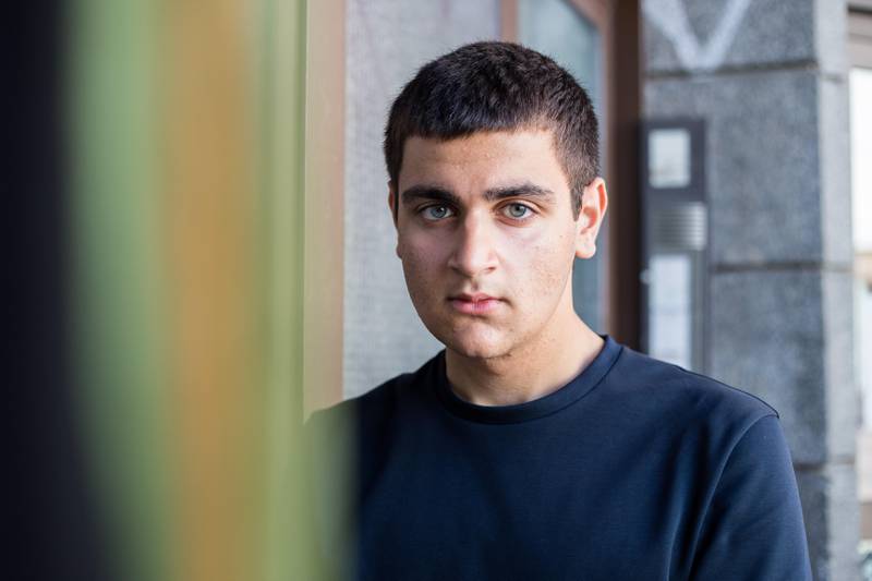 – Det føles bra å være grønn ungdomspolitiker, men også slitsomt, sier Rauand Ismail (17).