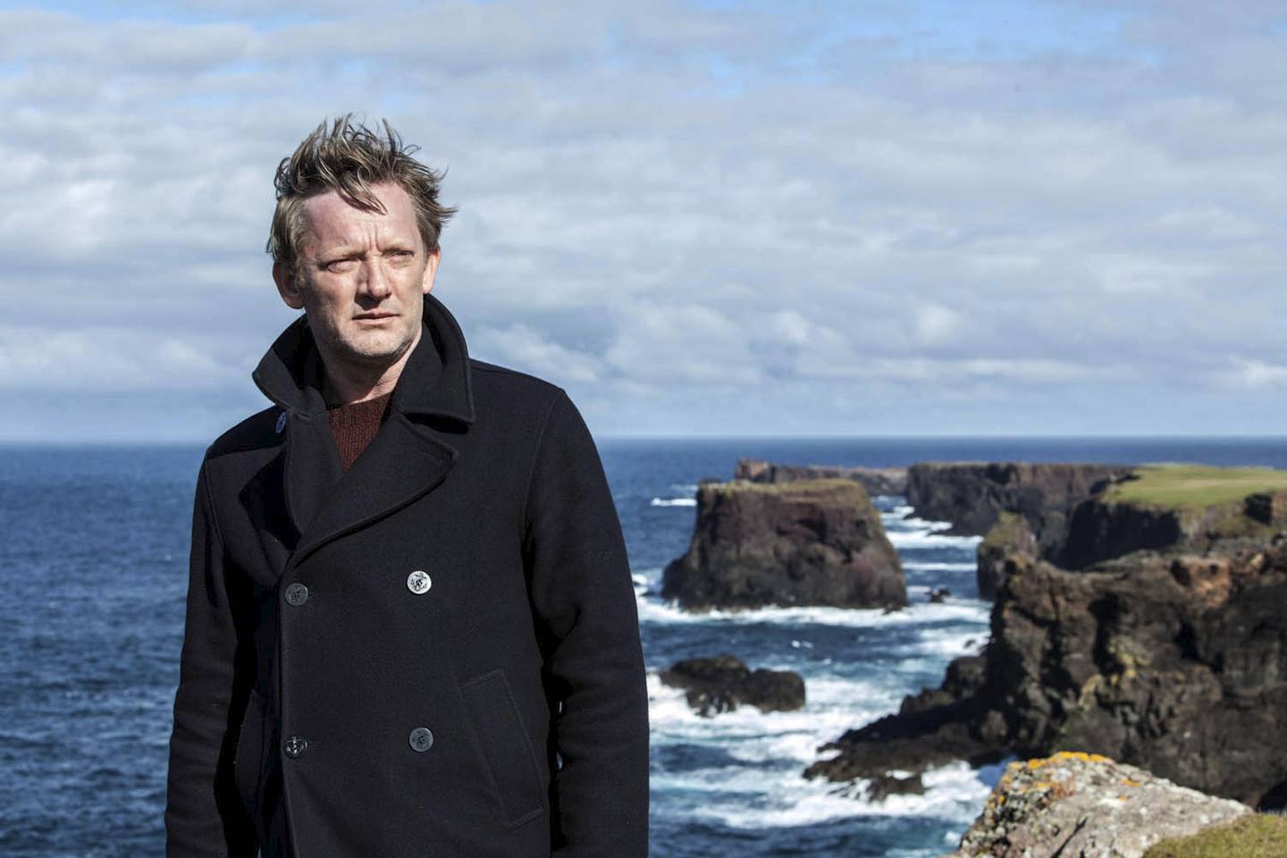 «Shetland» har hatt Douglas Henshall i rollen som hovedkarakteren Jimmy Perez. Men han sluttet etter syv sesonger. Foto: ITV / NRK