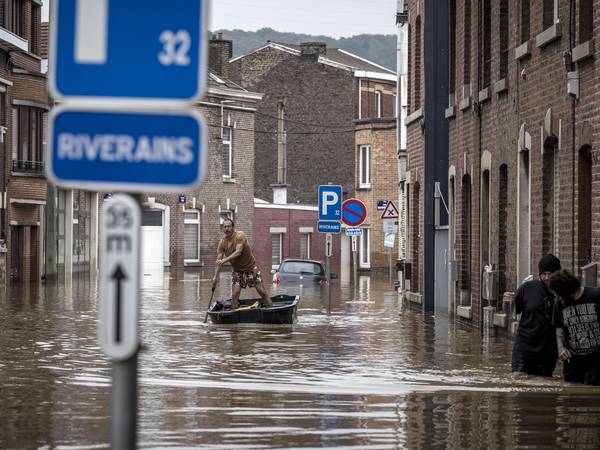 Flommen i Belgia er en katastrofe uten sidestykke, sier statsministeren