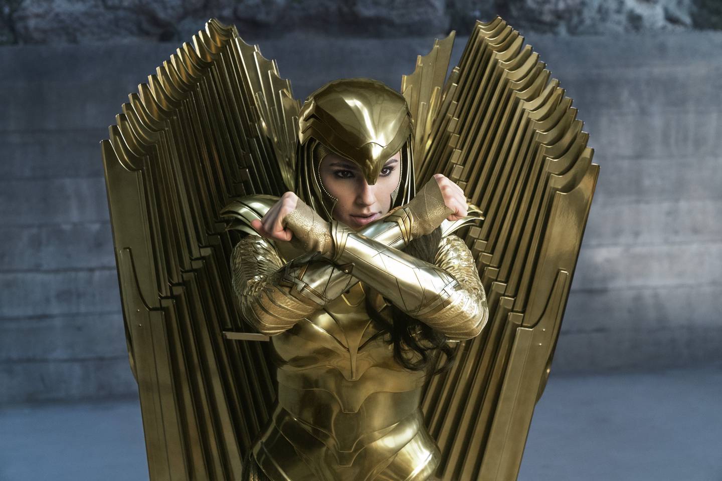 Gal Gadot gjentar rollen som Wonder Woman i en tredje superheltfilm om figuren - som har 80-årsjubileum i år.