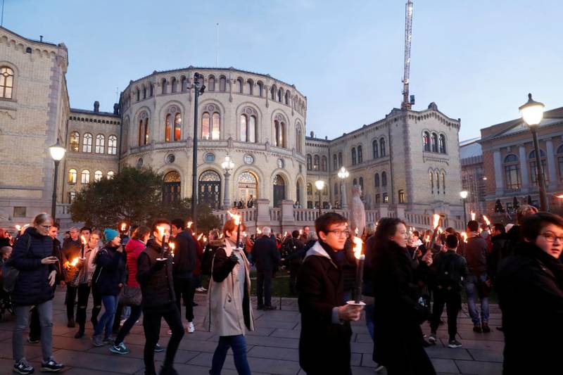 Onsdag demonstrerte flere hundre mennesker foran Stortinget. De krevde at de afghanske guttene får bli i Norge.