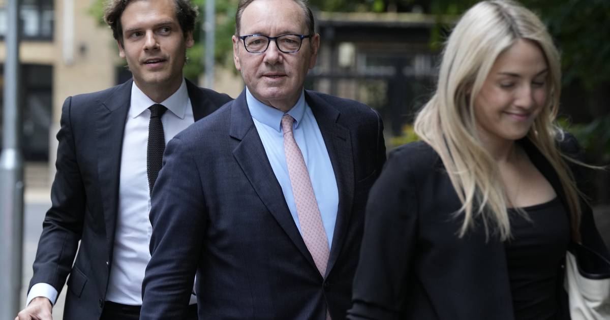 Kevin Spacey in court in Great Britain – charged with multiple sexual assaults – Dagsavisen