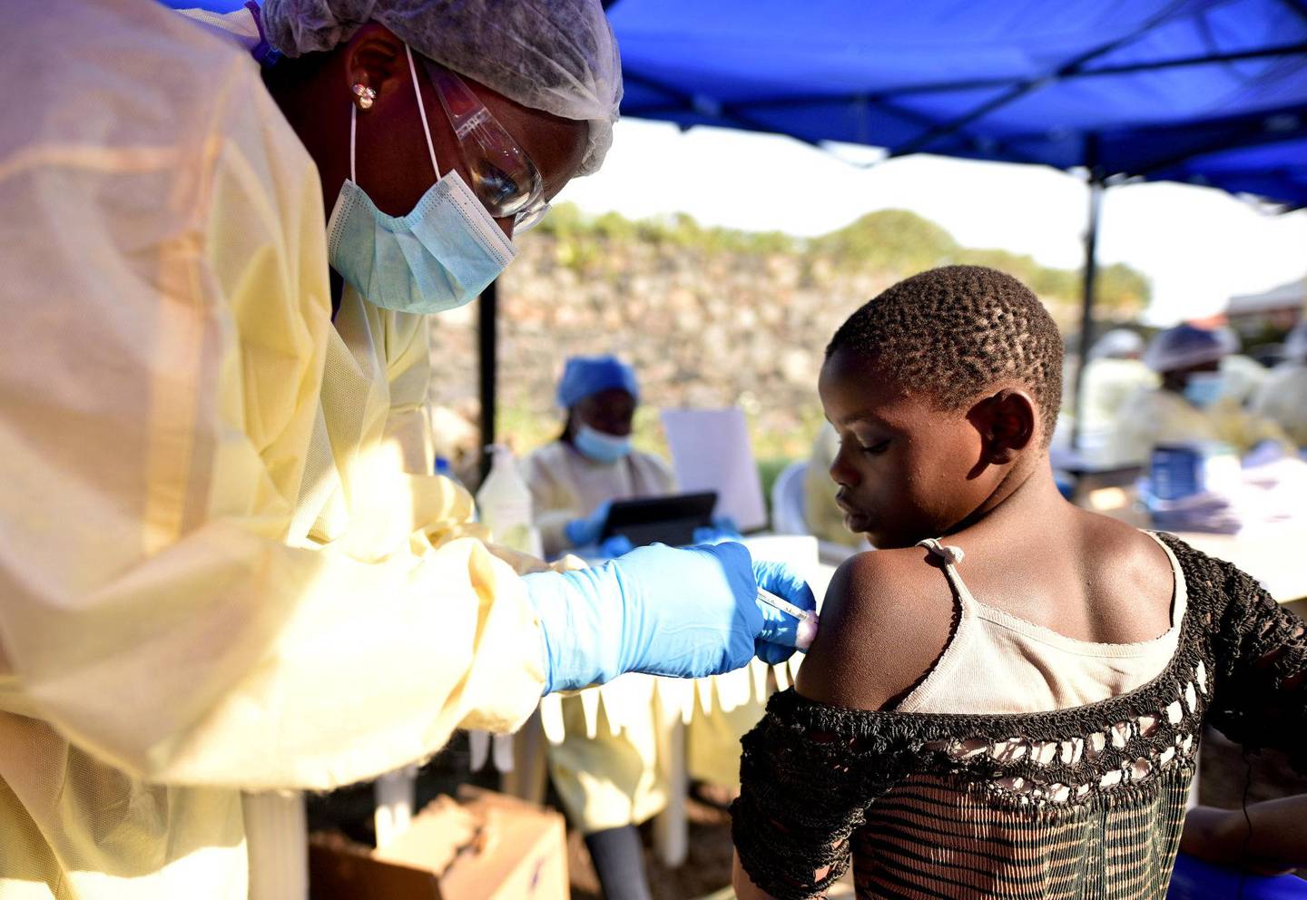 VAKSINE: Så langt har 161.000 mennesker blitt vaksinert mot ebola.FOTO: OLIVIA ACLAND/NTB SCANPIX