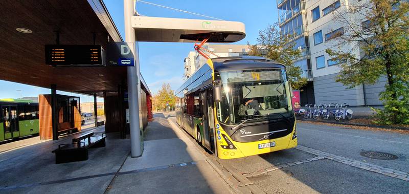 Den elektriske bussen som går mellom Drammen og Mjøndalen. FOTO: PÅL KARSTENSEN
