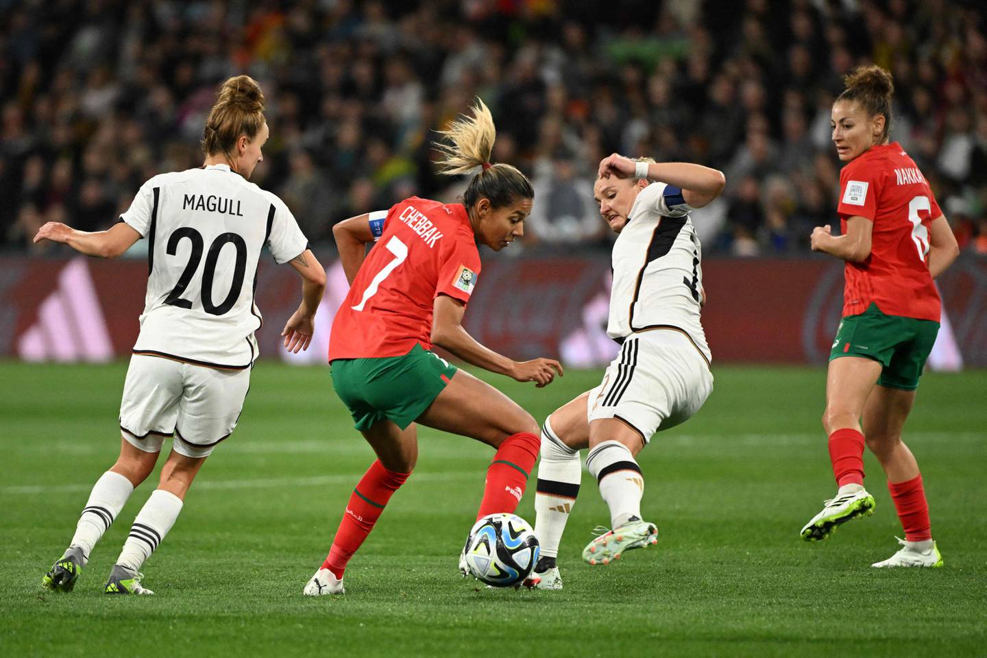 Marokkos kvinnelandslag tapte 6-0 mot Tyskland under deres første kamp i verdensmesterskapet.