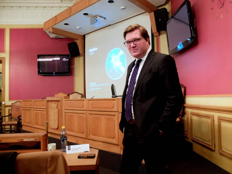 Eivind Knudsen (Ap) er leder i Kontrollutvalget, som hadde bestilt gransking av kommunens byggesaksavdeling etter korrupsjonssiktelsene. FOTO: KATRINE STRØM