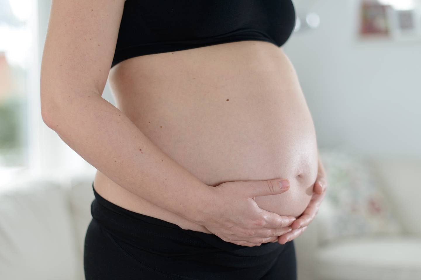 Vekten av barnet og hormonforandringer under graviditet, fører til svekkelse i bekkenbunnsmuskulaturen hos gravide kvinner. Mange opplever også at skjulte fødselssakder gir utfordringer.