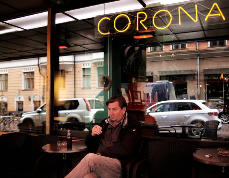 Corona Bar er et valfartssted for filmelskere fra hele verden. I dag er det Aki Kaurismäki som holder i tømmene i det som er en institusjon av et flerbrukshus, kino og konferansesenter i Helsinki.