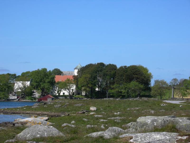 Klosterøy, Rennesøy kommune juni 2009
UTSTEIN kloster - klosteret er Norges eneste bevarte middelalderkloster. 
Foto: Solveig Vikene / SCANPIX                              