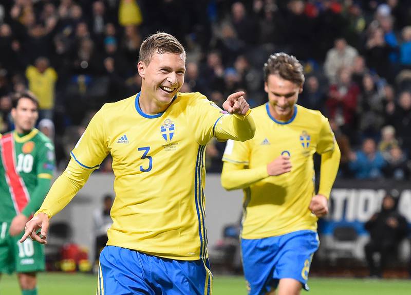 Victor Nilsson Lindelöf er Sveriges nye mann i Manchester United. Han er med i den svenske troppen mot Norge tirsdag.