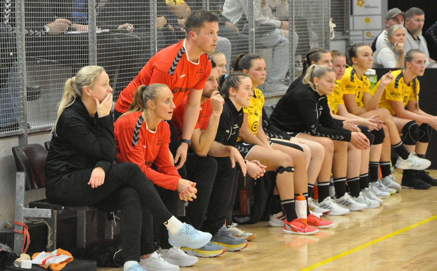 Camilla Herrem skal være en del av trener og ektemann Steffen Stegavik sitt trenerteam ut sesongen.