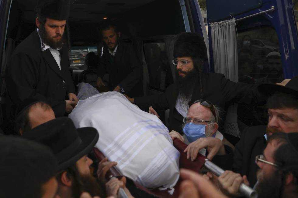 26 år gamle Eliyahu Kay ble begravd i Jerusalem mandag. Foto: Oded Balilty / AP / NTB