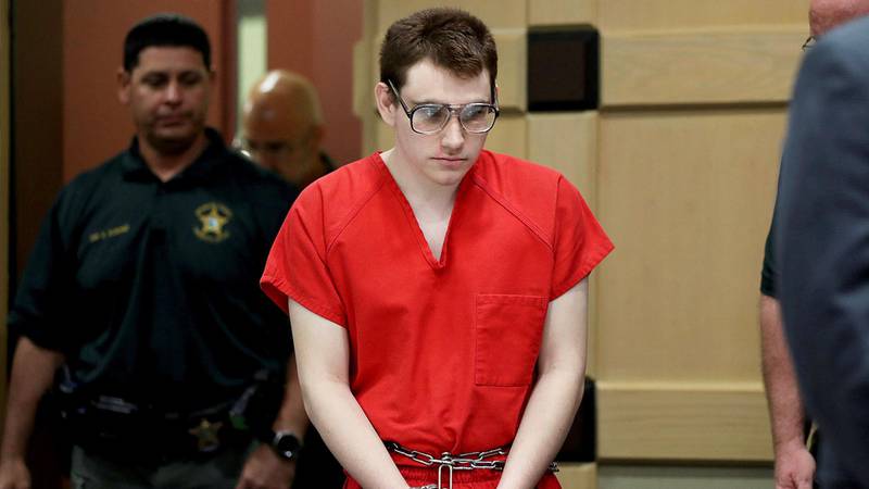 DØMMES: 20 år gamle Nikolas Cruz risikerer dødsstraff hvis han dømmes for de 17 drapene på en skole i Florida i fjor. FOTO: NTB SCANPIX