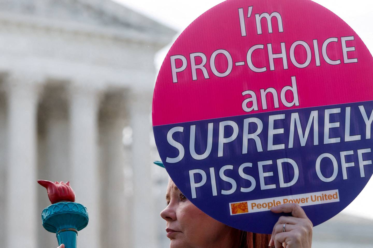Laurie Woodward Garcia fra Tampa, Florida protesterte utenfor USAs høyesterett i Washington D.C i forrige uke, i forbindelse med høyesteretts vurdering av de nye abortlovene i Idaho.