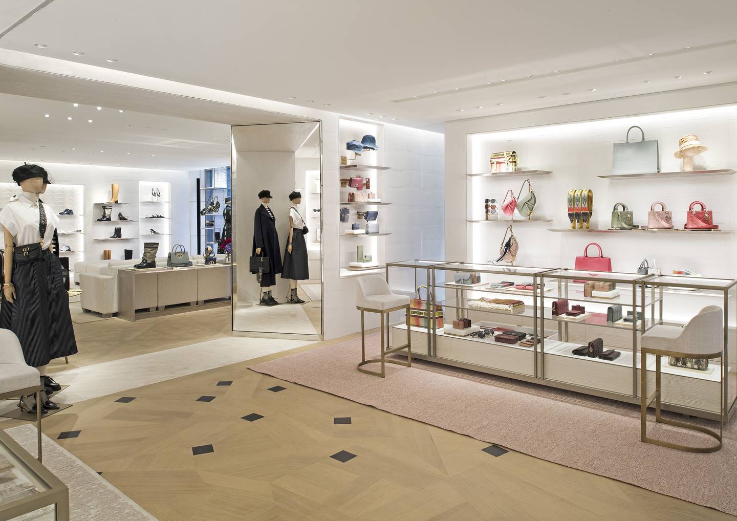 Diors butikk i Saint Honoré i Paris.