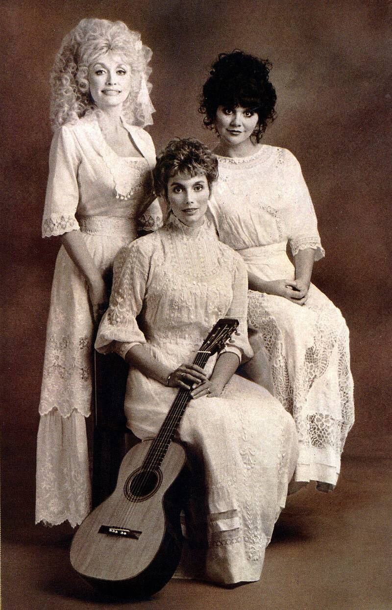Emmylou Harris, Dolly Parton og Linda Ronstadt gjorde stor suksess sammen. FOTO: WARNER MUSIC