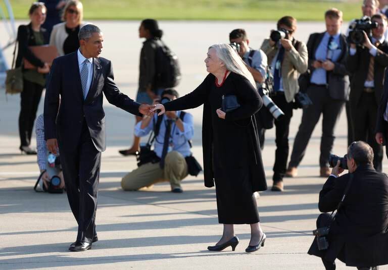 Marilynne Robinson sier takk for besøket til daværende president Barack Obama etter hans besøk hos henne i 2015.