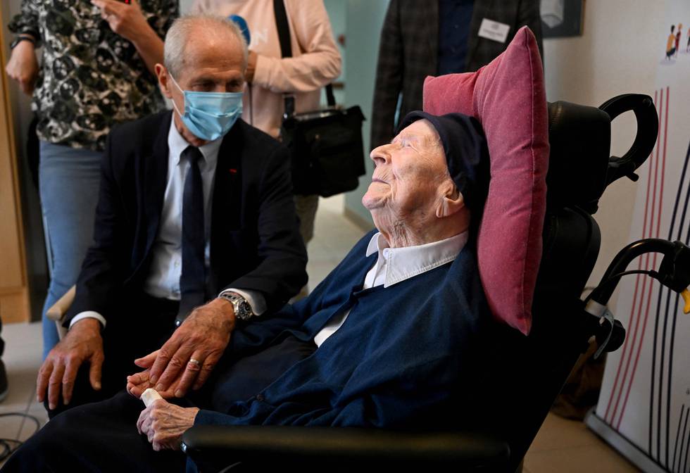Tirsdag møtte Toulons ordfører Hubert Falco Lucile Randon, da det ble offisielt at Randon nå er verdens eldste nålevende person.