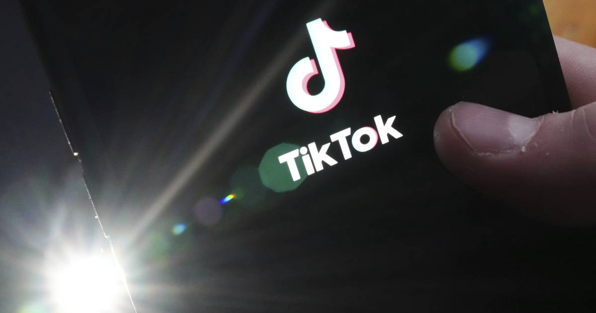 The White House gave government offices one month to remove the Chinese-developed Tiktok app Dagsavisen