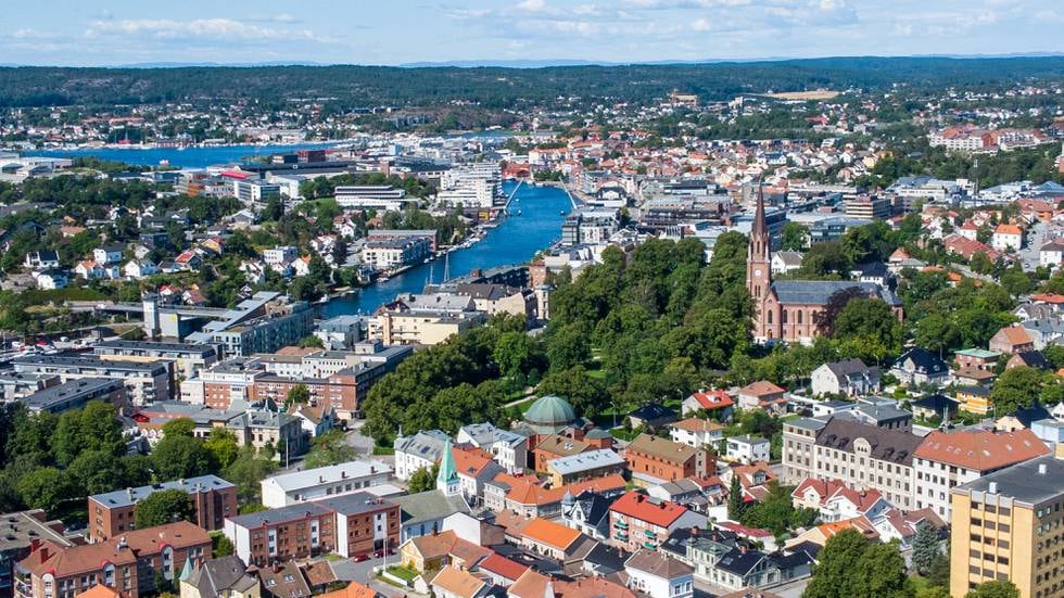 Flyfoto av Fredrikstad sentrum.
