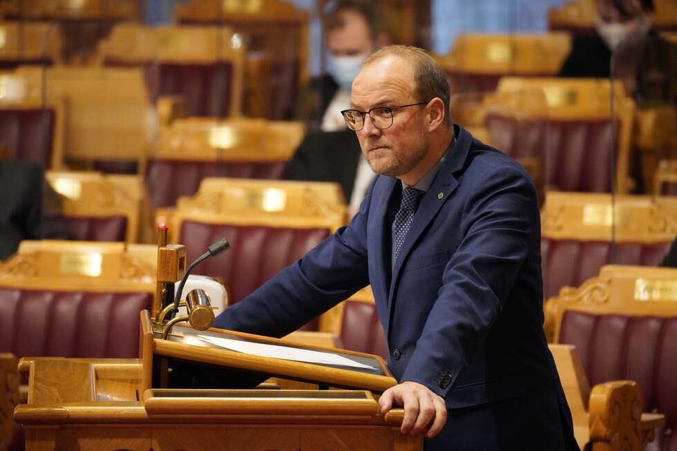 Østfold-politiker Ole André Myhrvold (Sp) sier en betingelse for å gå inn i regjering med Ap og SV, er at Viken oppløses.