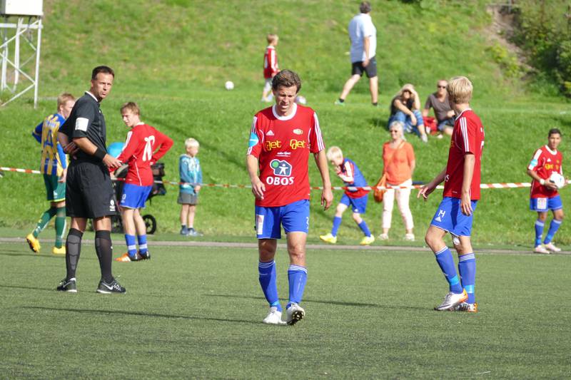 Etter en times spill gikk Morten Berre av banen. Etter det slapp Skeid inn tre mål.