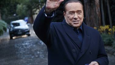 Høyresiden i Italia støtter Berlusconi som ny president