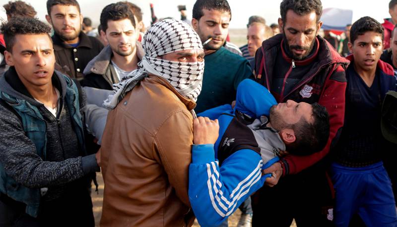 Mange palestinere i Gaza er blitt skadet i kamper med israelske militære de siste dagene. 