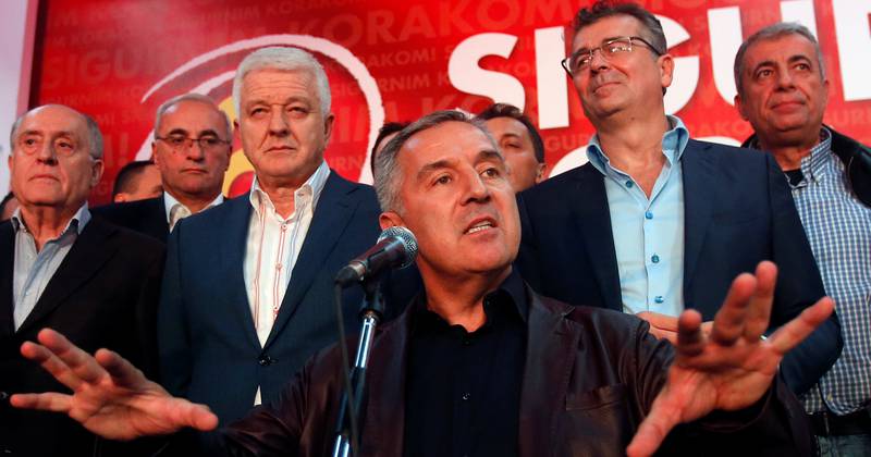 Kupp- og attentatforsøket mot Montenegros tidligere statsminister, lederen for det sosialdemokratiske partiet Milo Djukanovic i fjor høst, ble avverget. Montenegros påtalemyndigheter mener serbiske nasjonalister og Russland står bak.