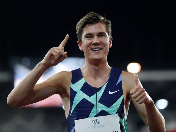 Jakob Ingebrigtsen løp inn til klar norsk rekord på 3000 meter i Roma