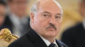 Lukasjenko: Russland har startet å flytte atomvåpen til Belarus