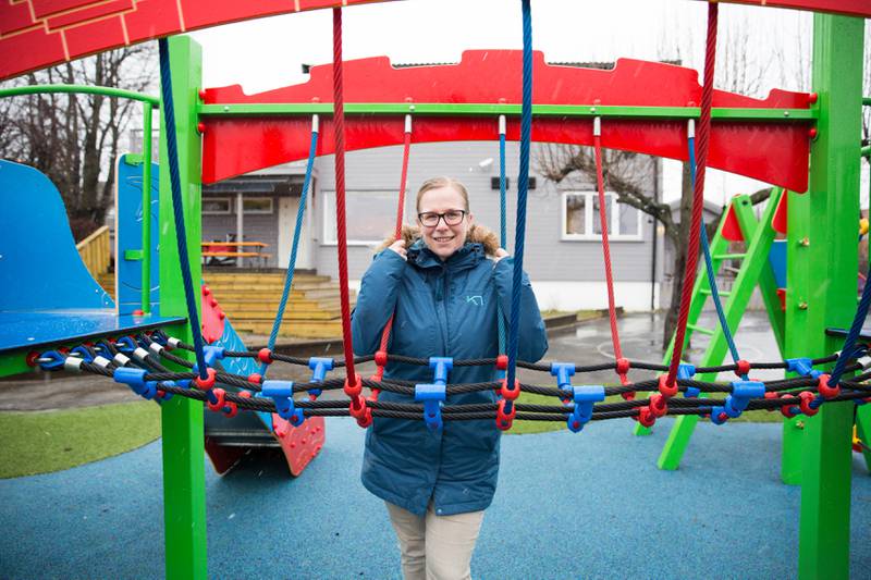 Marianne Ludvigsen har en datter i Læringsverkstedet barnehage avdeling Bamsebo. Hun er full av lovord om stedet.