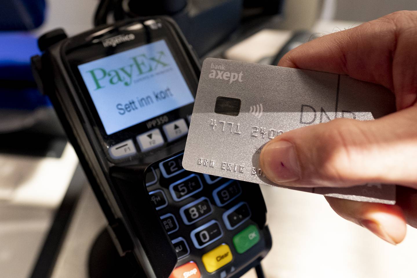 Mye er dyrere, men vi trekker ikke bankkortet sjeldnere av den grunn - i alle fall ikke ut fra kundedataene til SR-Bank