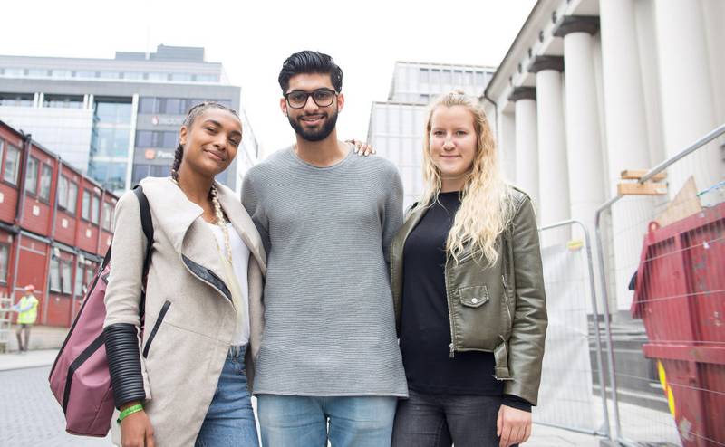 Nora Maman (21), Hashim Afzal (21) og Cecilie Skinstad (20) har alle planlagt å stemme, men skulle ønske valget var enda mer synlig for unge.