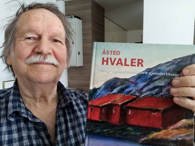 Reidar Slokvik er blant de mange illustratørene i boka "Åsted Hvaler". Her forsidebildet med motiv fra Kuvauen.