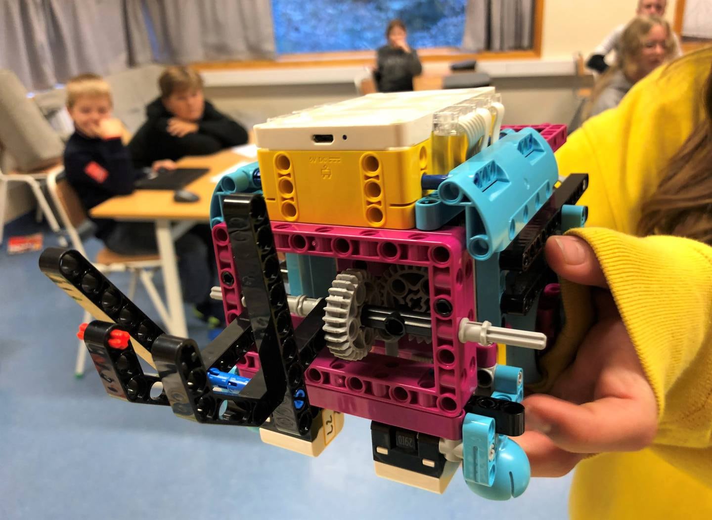 Dette er en av robotene som forhåpentligvis skal gjøre jobben for Nylende-elevene, som har som mål å vinne konkurransen på Inspiria.