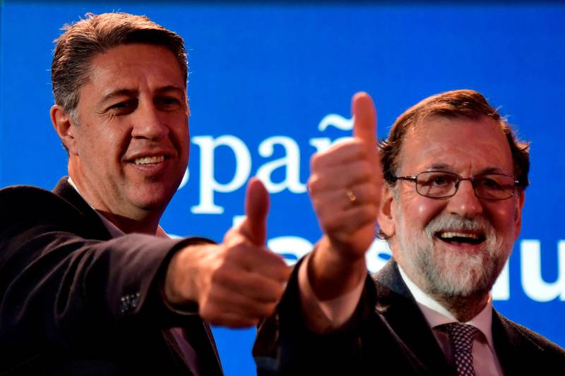UTLYSTE VALG: Det var statsminister Mariano Rajoy (t.h.) som utlyste regionalvalget. Her med partikollega Xavier Garcia Albiol. 