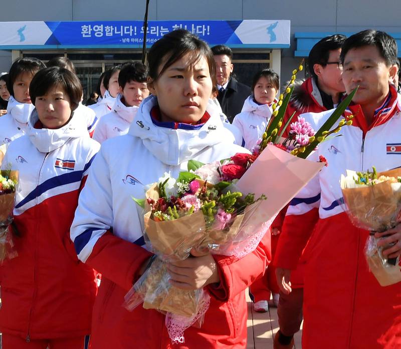 Det felles koreanske ishockeylaget blir historisk i OL i Pyeongchang. De nordkoreanske utøverne kom til Sør-Korea for å trene 25. januar, kun to uker før OL starter.