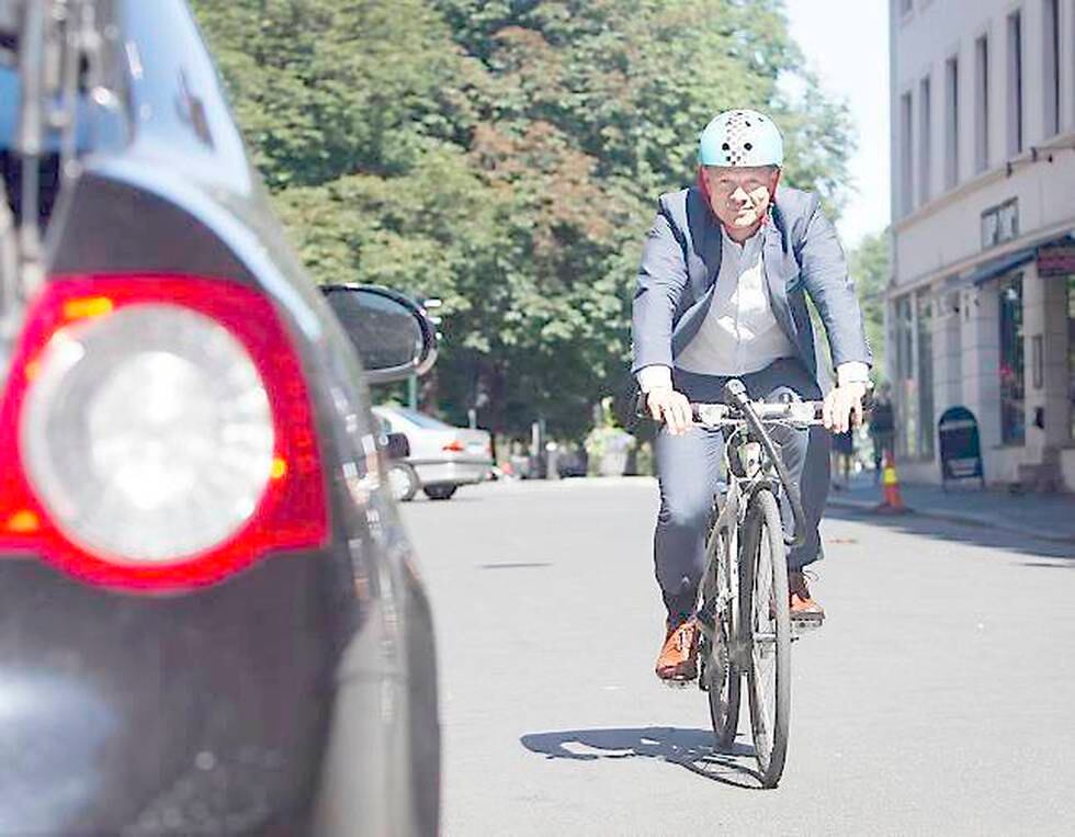 Heikki Eidsvoll Holmås støtter seg til beregninger fra Helsedirektoratet når han anbefaler skattelette for jobbsykling. Ifølge direktoratet gir en gjennomsnittlig sykkeltur på fire kilometer, en velferdsgevinst på drøyt 100 kroner. FOTO: ARNE OVE BERGO