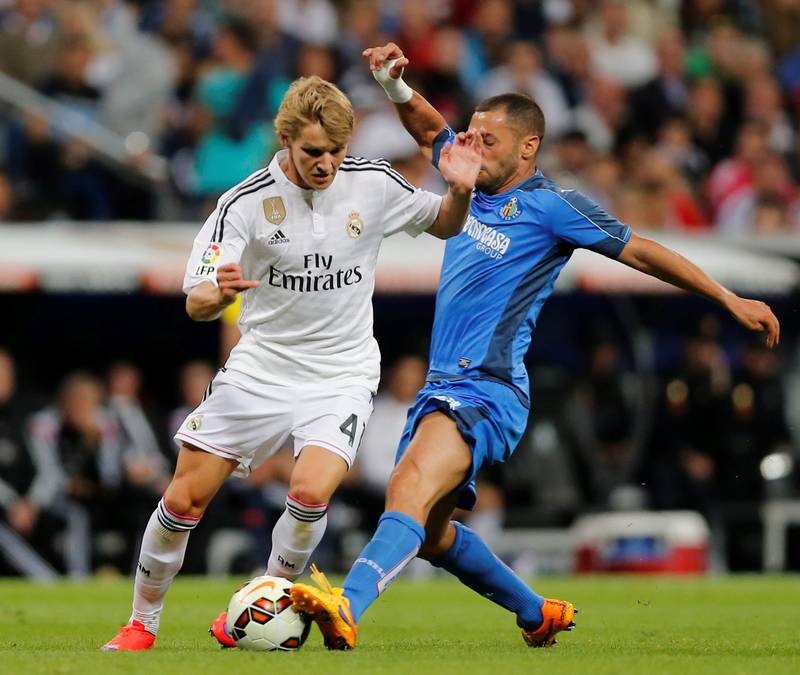 fest: Martin Ødegaard i sin eneste A-kamp for Real Madrid til nå, mot Getafe 23. mai. FOTO: DANIEL OCHOA DE OLZA/NTB scanpix