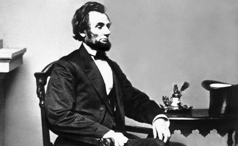 Republikaneren Abraham Lincoln så det som sin oppgave å føre nasjonen sammen igjen etter Borgerkrigen, og innså etter hvert at en seier for Unionen krevde avskaffelse av slaveriet. FOTO: MATHEW BRADY/NTB SCANPIX