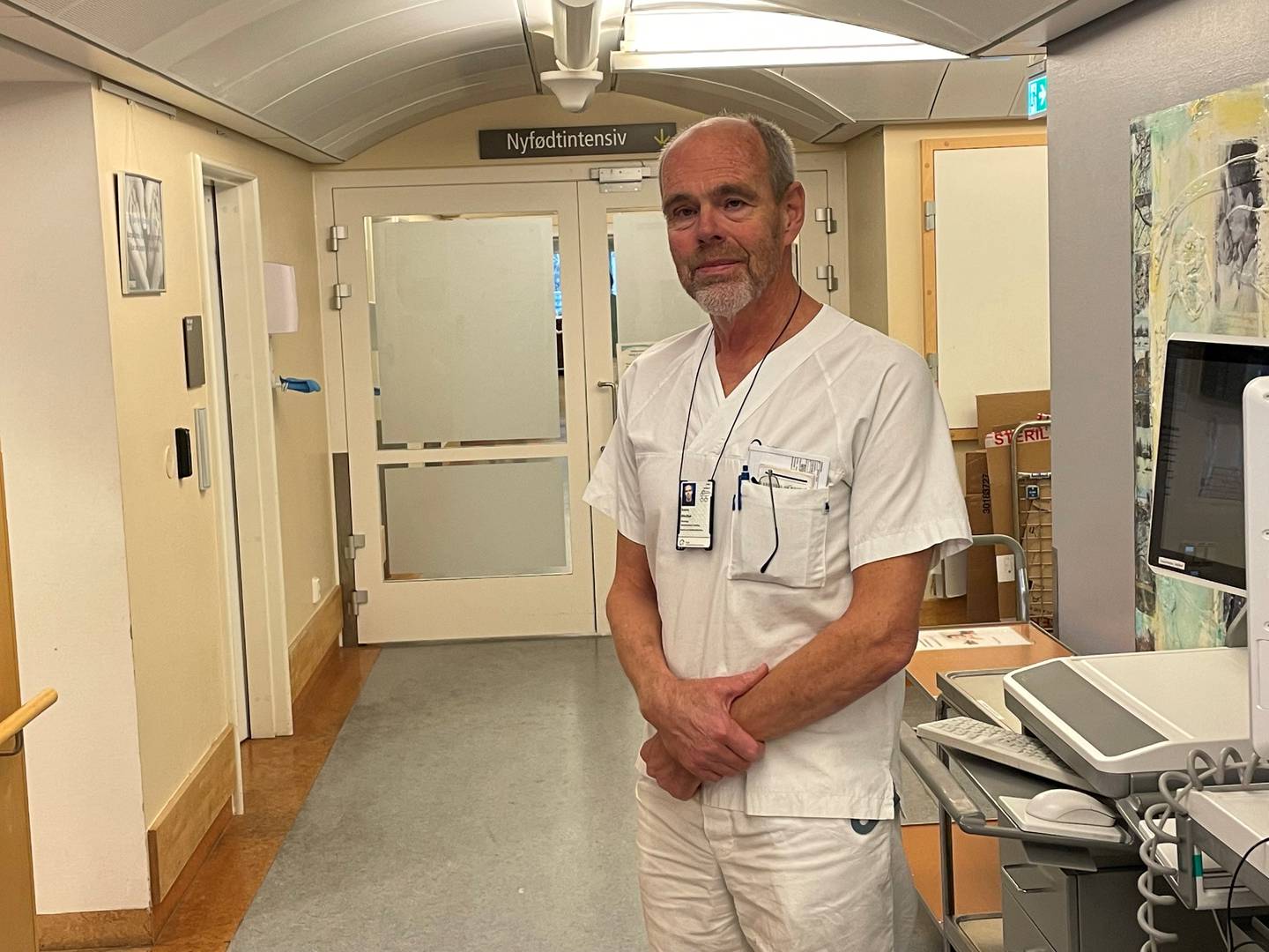 Overlege Sverre Medbø ved nyfødtintensiv ved Rikshospitalet.