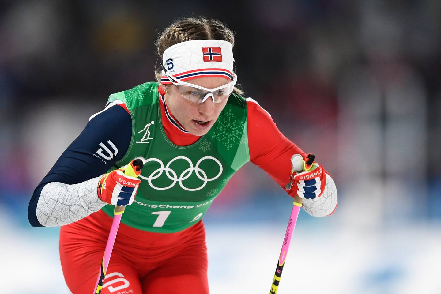 Astrid Uhrenholdt Jacobsen i aksjon i sitt siste OL, i Pyeongchang i 2018, der hun var med på det vinnende stafettlaget.