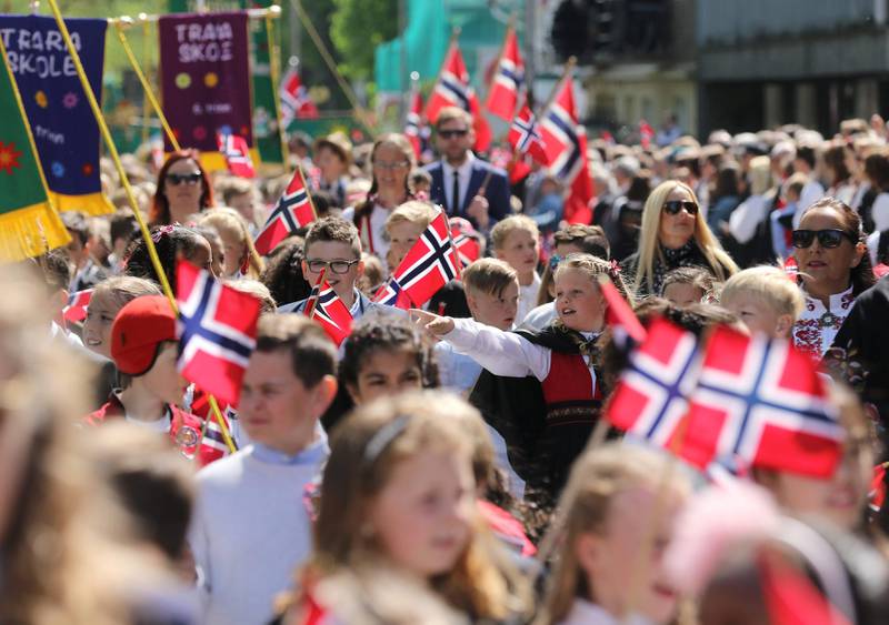 TRYGT?: Fredrikstad kommune må forsikre seg om at nasjonaldagsfeiringen i byen er trygg for innbyggerne, mener Høyre-politiker Peter Kuran, som reiser spørsmål til ordføreren i bystyret torsdag.
