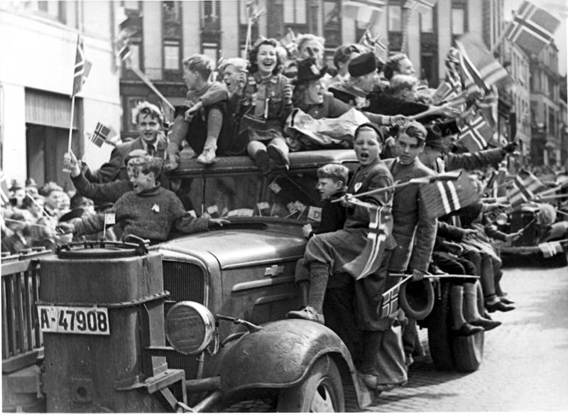 Frigjøringsdagen 8. mai 1945, og gleden er stor. Men for jødene som hadde overlevd folkemordet og vendte tilbake til Norge, gjensto mange vansker.