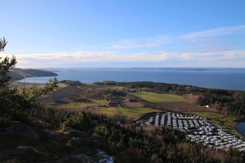 Herfra kan du se tvers over fjorden!