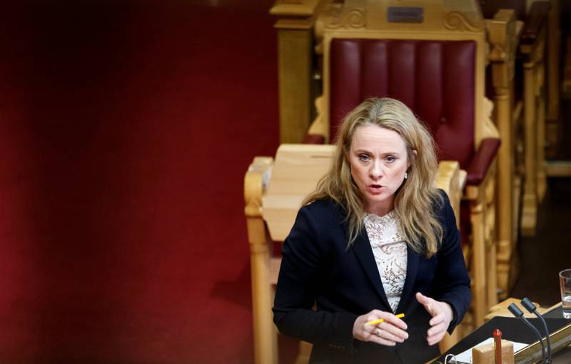 Arbeids- og sosialminister Anniken Hauglie vil at færre skal ha rett til dagpenger fra neste år. – Hvor mange dette vil berøre, kommer an på hvordan folk tilpasser seg, sier Hauglie.